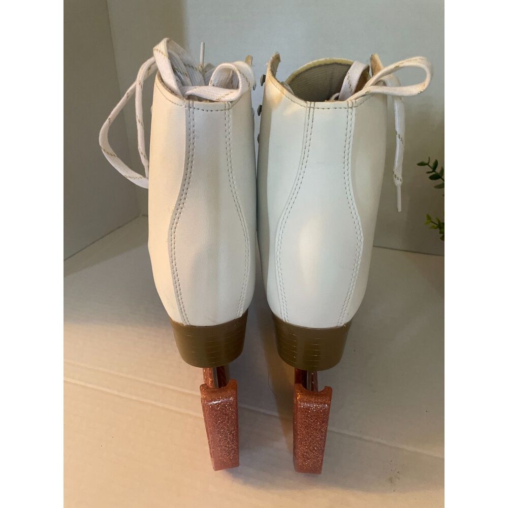DBX Classic Women's Figure Ice Skates White Size 9 with Blade Guards